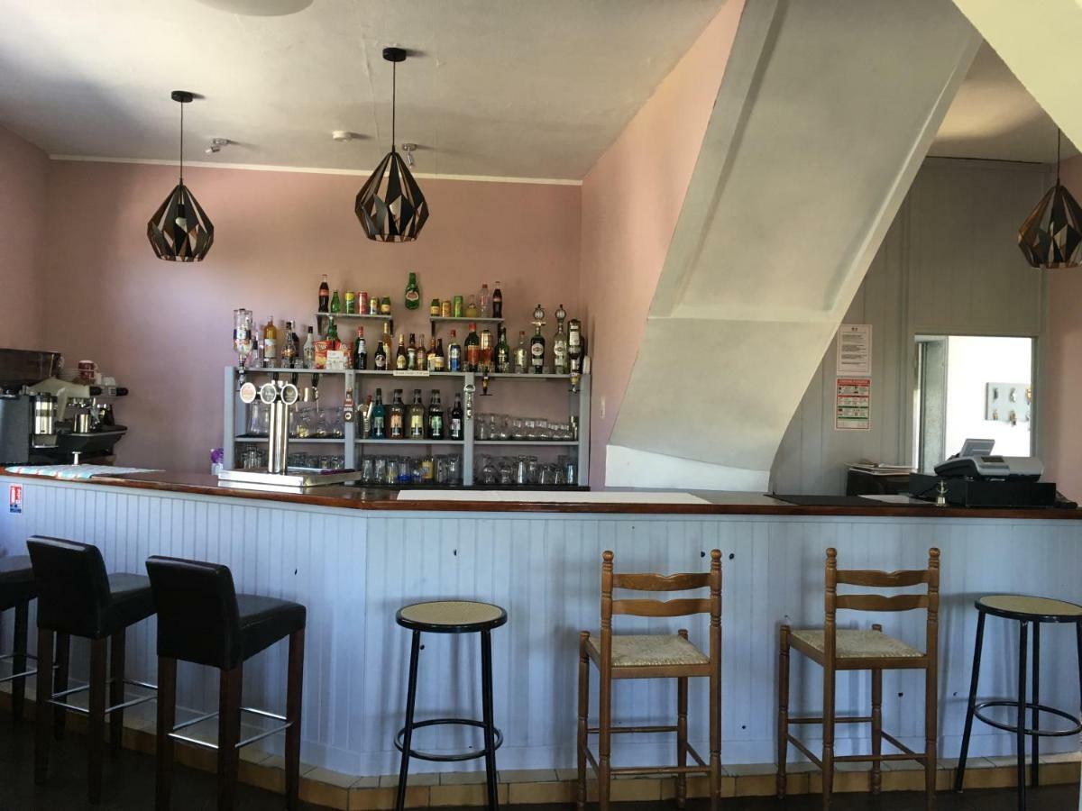 Bar Le Lac Bessines-sur-Gartempe Exterior foto